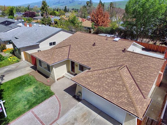 2nd image of 1752 Camargo Dr