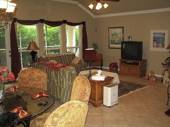 2nd image of 5540 Oso Pkwy APT 8