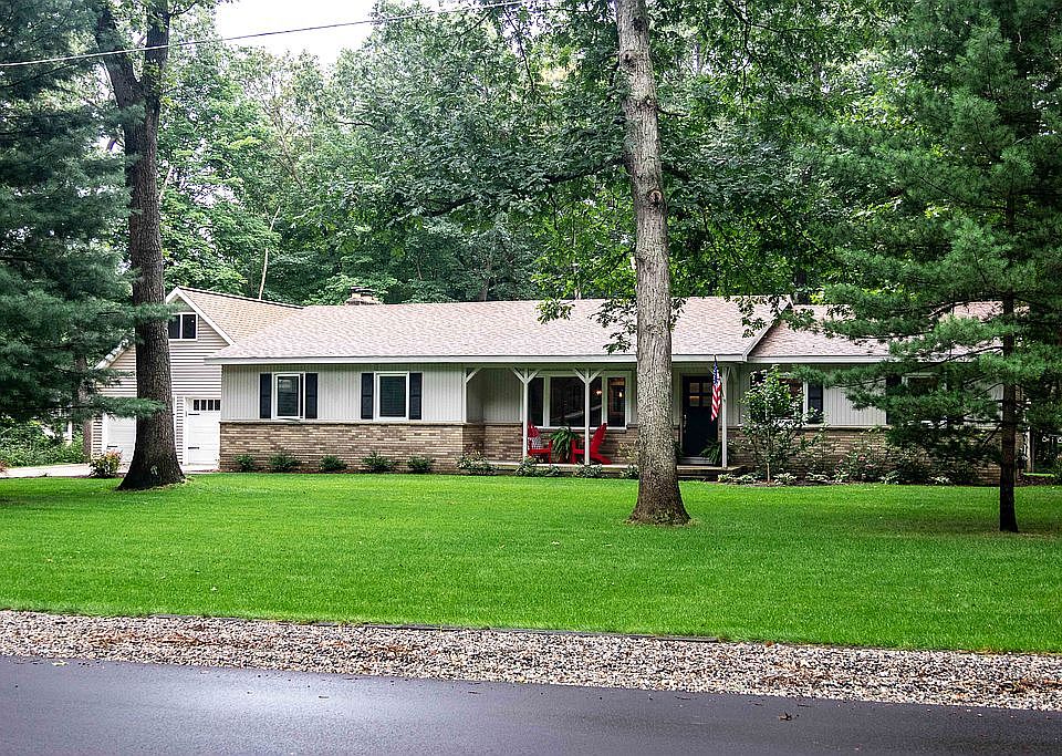 1st image of 7370 Thorncrest Dr SE