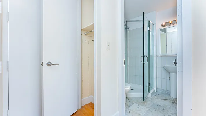 Rented by Nooklyn NYC LLC | media 20