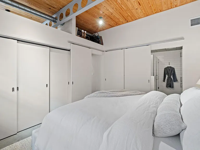 1401 Eva St #402 — Photo 14