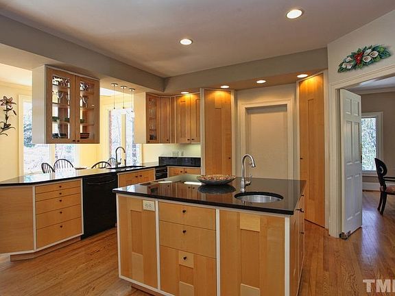 5th image of 109 Campbell Ln