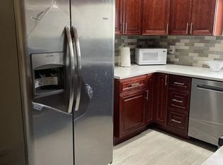 291 Grove St, Woodbridge, NJ 07095