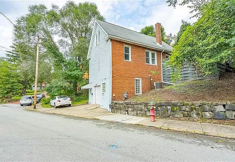 800 Mill St — Photo 1