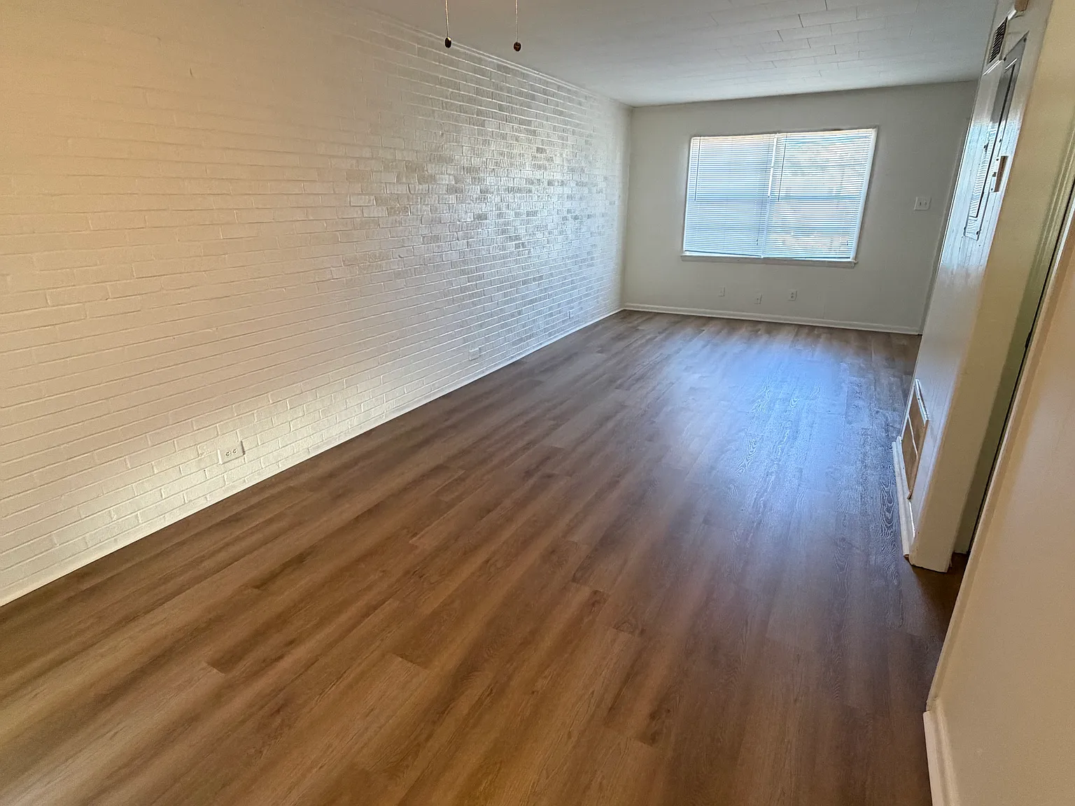 109 W Bacon St — Photo 2