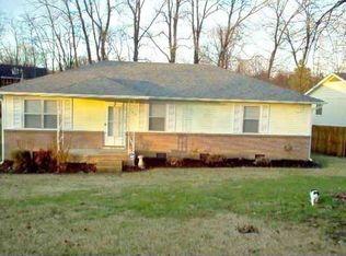 1200 Ridgeway St, Dyersburg, TN 38024