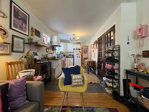 4th image of 19 Lewis St #2