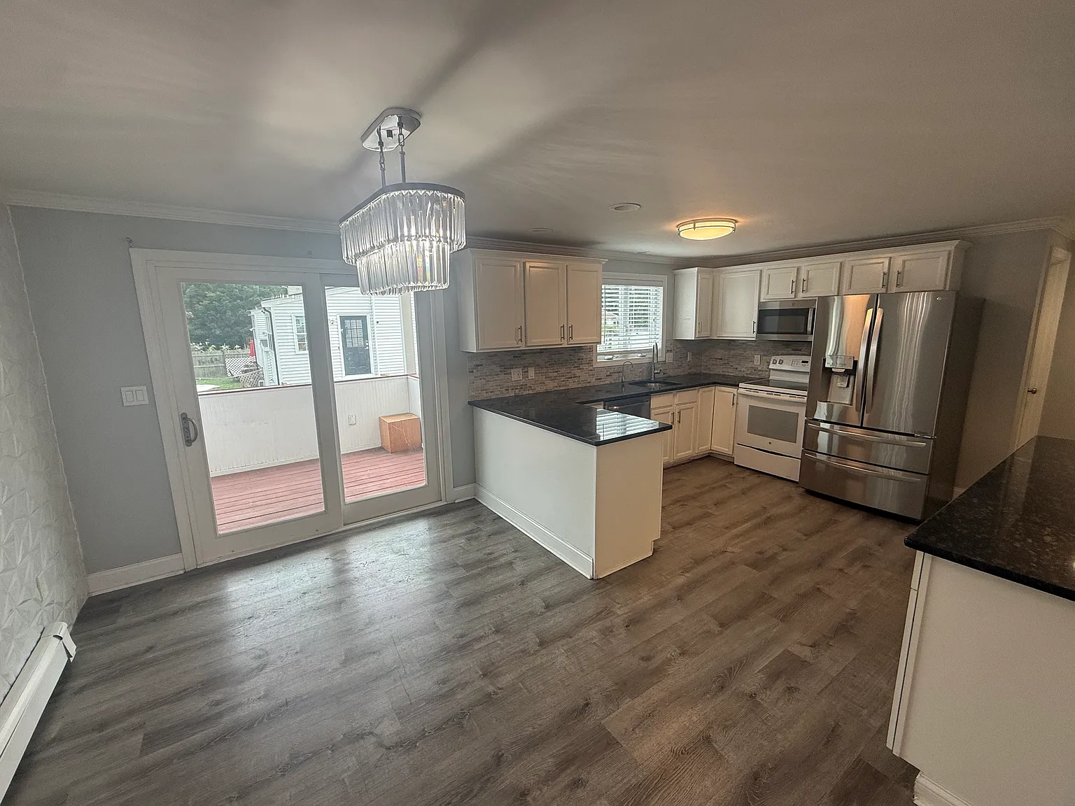 4 bed, 2.5 bath, 1796 sqft, $4,150 — Photo 3