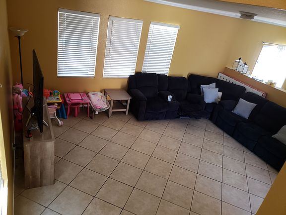 2nd image of 1147 Alderwood Dr