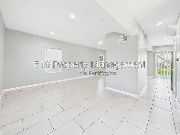 1256 Pennsylvania Ave — Photo 3