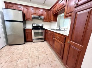 319 NE 14th Ave APT 406, Hallandale, FL 33009