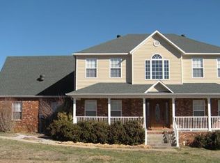 29 Halewaiu Rd, Wailuku, HI 96793