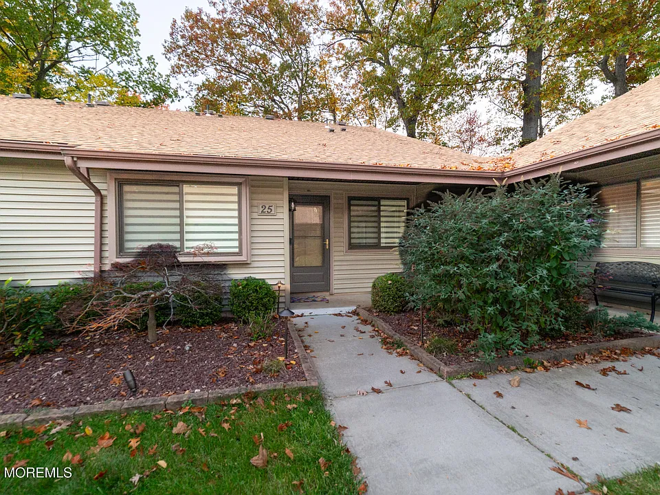 25 Medford Ct #B