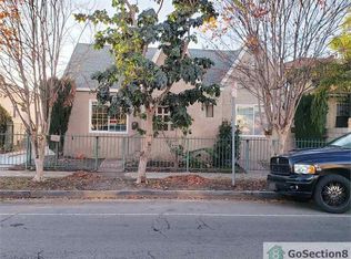 6567 S Van Ness Ave, Los Angeles, CA 90047
