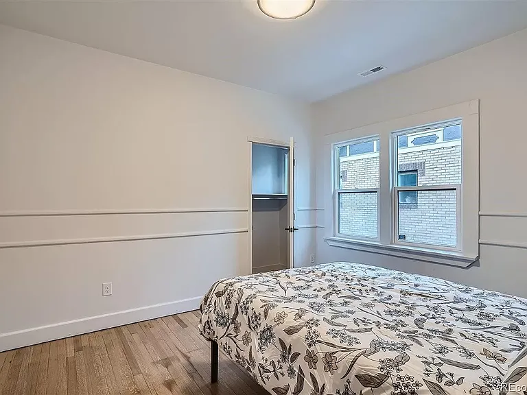 1400 Perry St — Photo 8