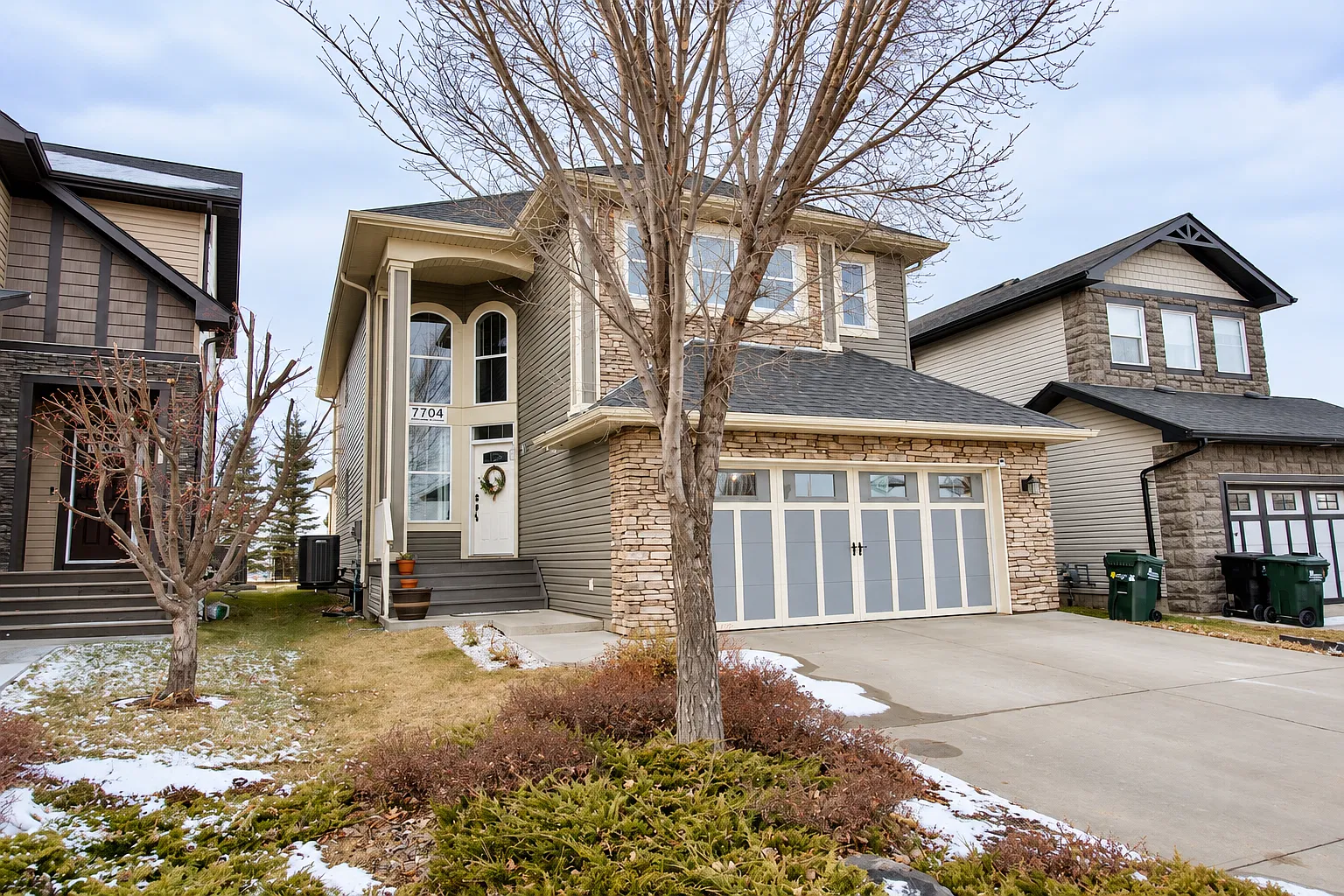 Emerald Hills Fully Finished Family Home For Rent Sherwood Park — Photo 2