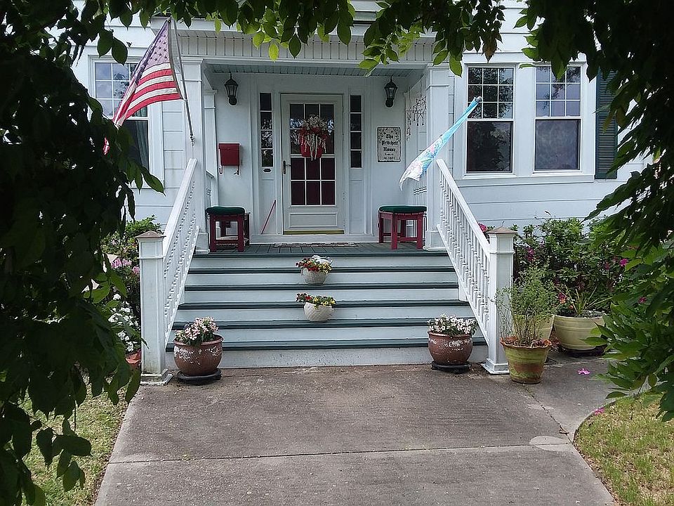 1st image of 1517 Spencer Ave