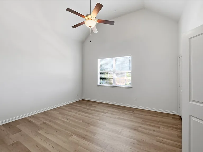 3709 Quail Wood Dr — Photo 10