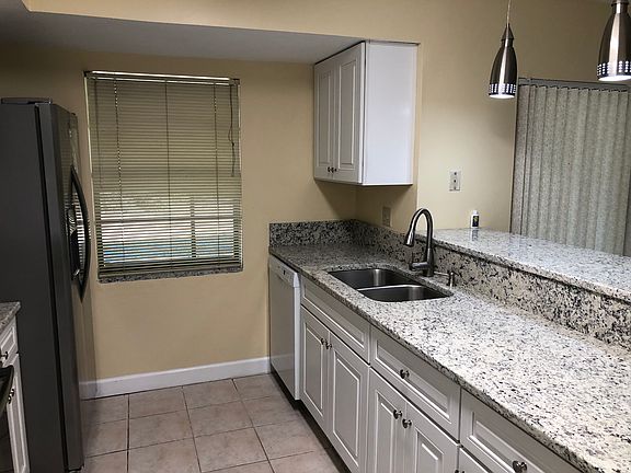 3rd image of 15730 Gardenside Ln