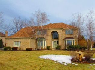23636 W Deer Chase Ln, Naperville, IL 60564