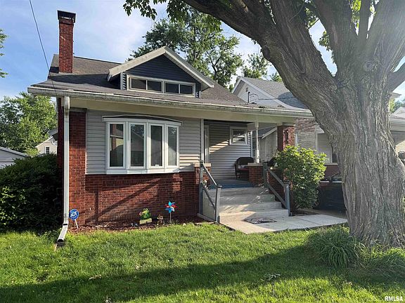 2nd image of 1928 W Ayres Ave