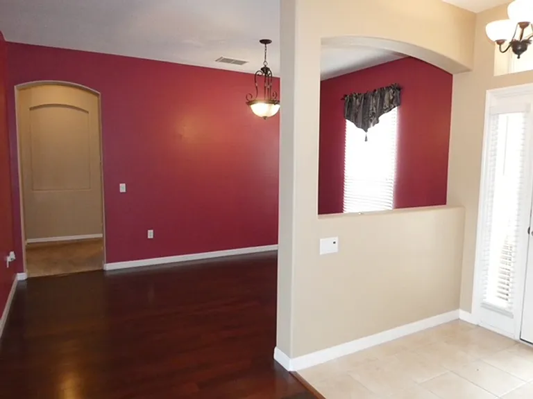 2630 Lookout Ln — Photo 8