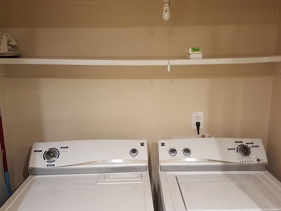 4th image of 503 E Broughton St #1/2