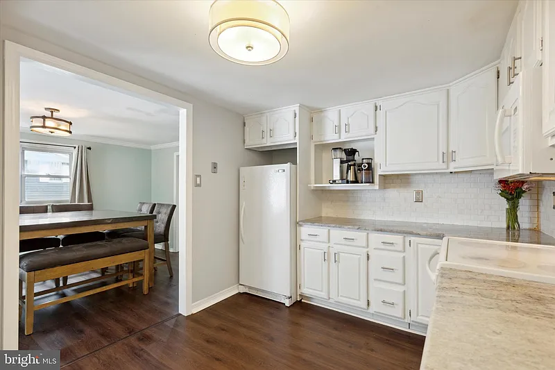 Thumbnail 13