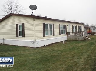 17 Walnut St, Minooka, IL 60447