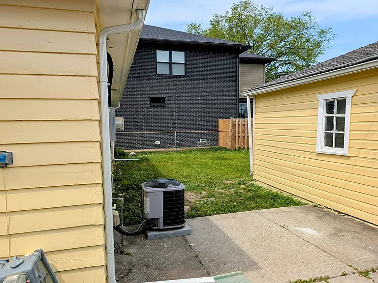 4302 Mandalay Ave — Photo 21