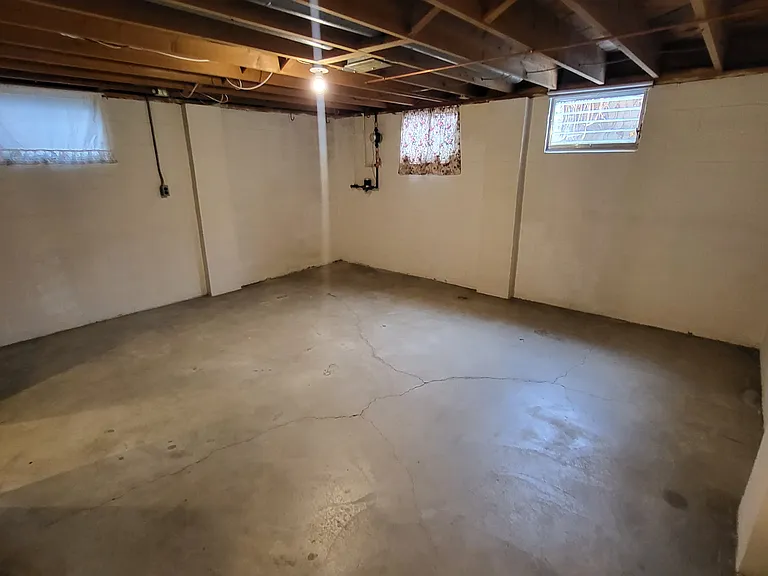 4365 Glenmawr Ave — Photo 27