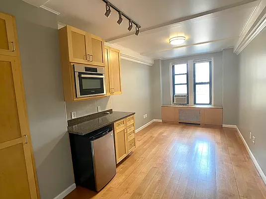 Rented by Tourma Realty LLC | media 10