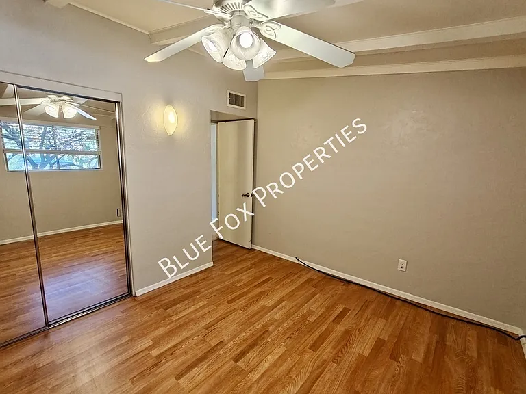 5901 N Oracle Rd #18 — Photo 14