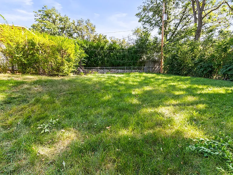 7517 Spring St — Photo 29