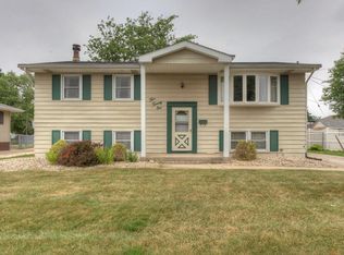 521 211th St, Dyer, IN 46311