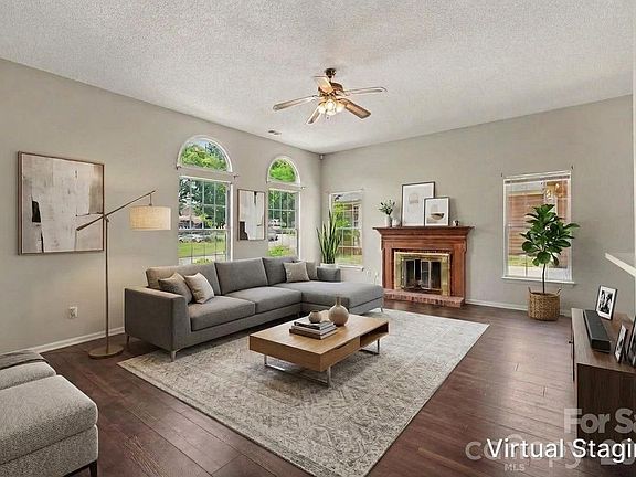 4th image of 7925 Turquoise Dr