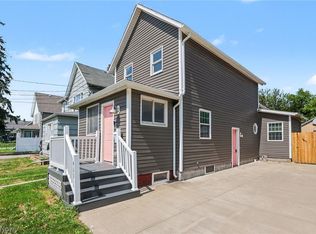 411 7th St, Fairport Harbor, OH 44077