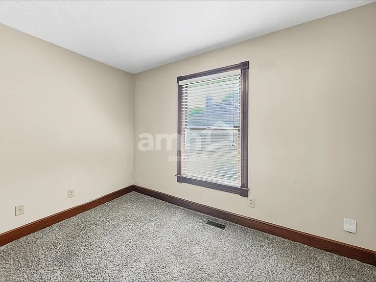 1121 New Harmony Dr — Photo 16