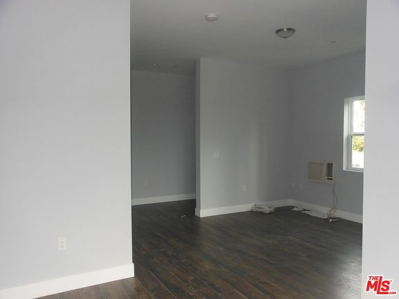 5th image of 844 Centinela Ave APT A
