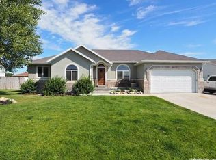 4072 W Ascot Downs Dr, South Jordan, UT 84009