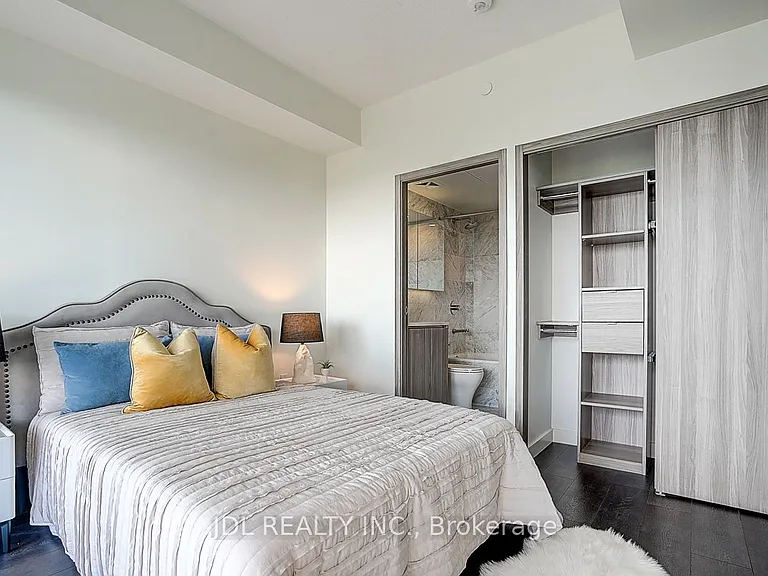 95 McMahon Dr #3102 — Photo 30