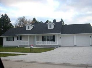 1320 Sunrise Dr, Norfolk, NE 68701