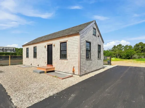 2A Forest Ave Unit 1, Nantucket, MA 02554