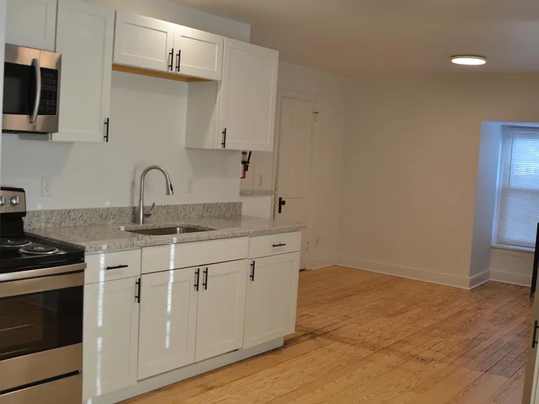14 W Main St #12 — Photo 7