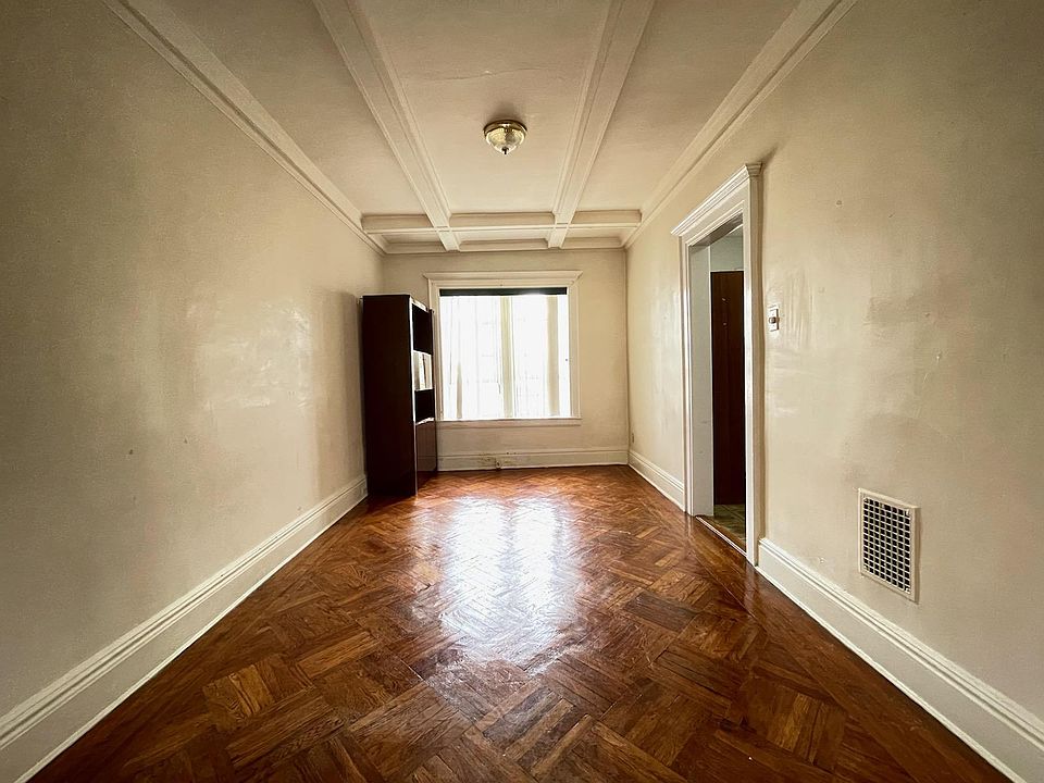 2nd image of 8725 90th St