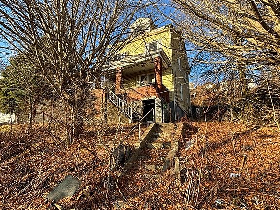 2nd image of 1108 Fabyan St