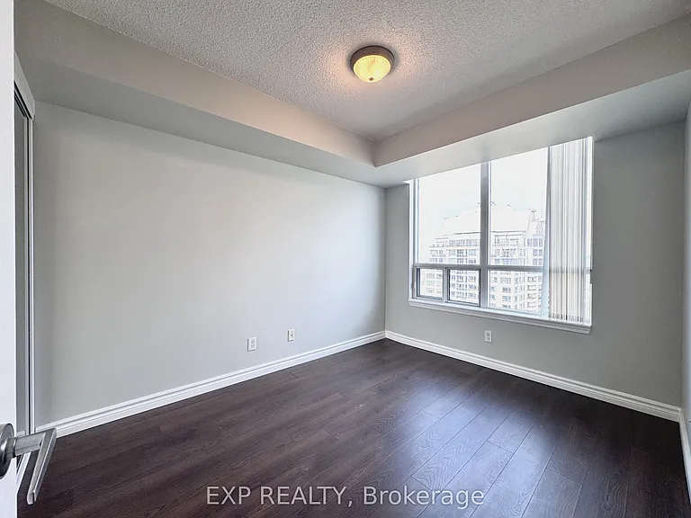17 Barberry Pl #1803 — Photo 9