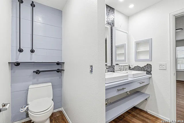 902 Amber Knl — Photo 16