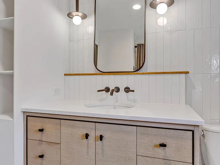 313 James Ave — Photo 34