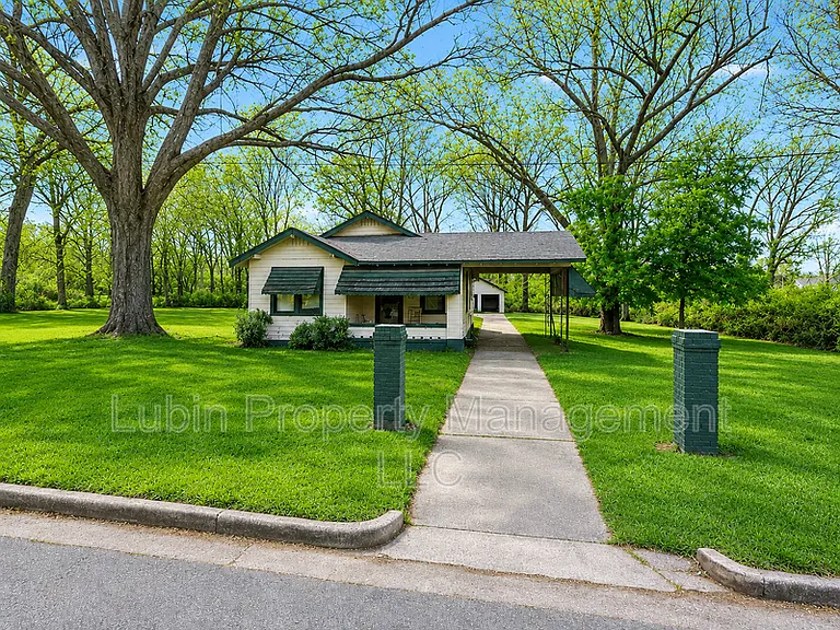 533 Bon Air St — Photo 1